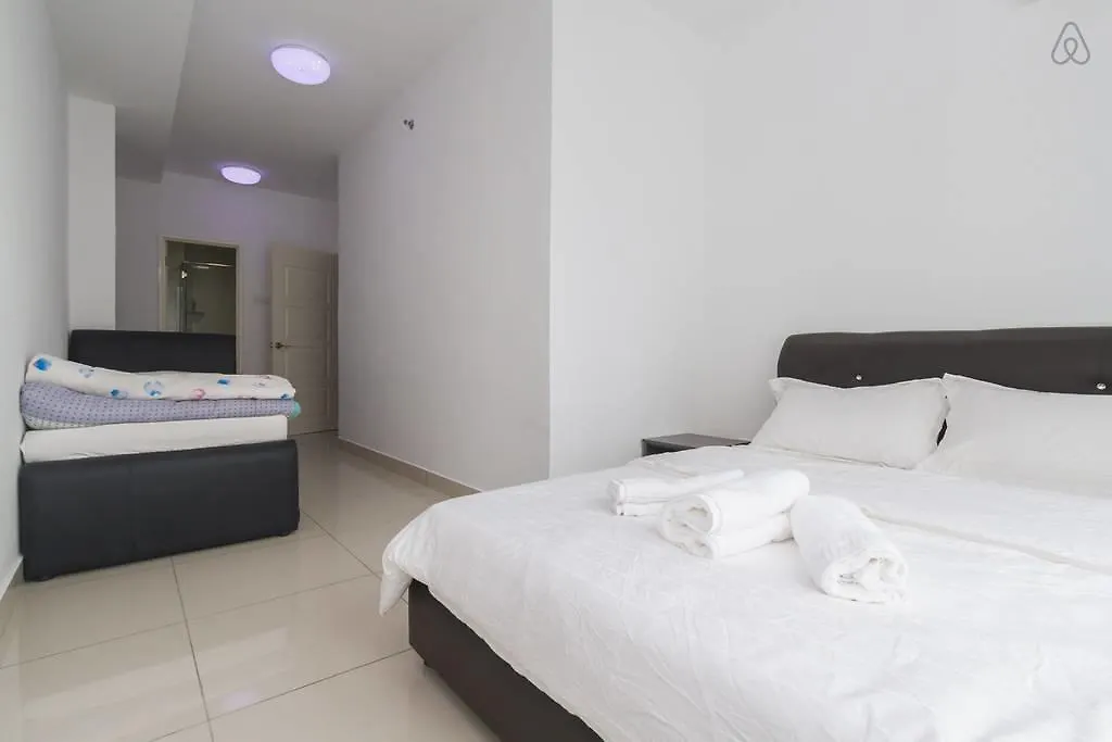 Mansion One Suites George Town Apartment