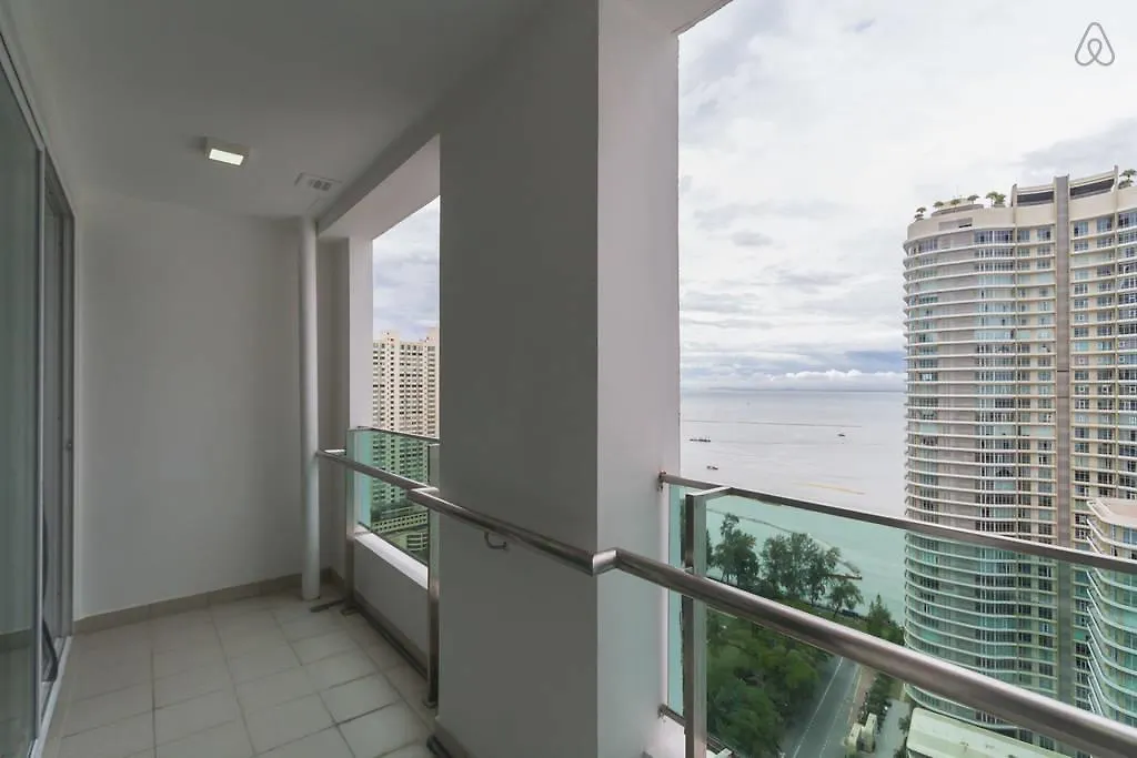 Apartment Mansion One Suites George Town