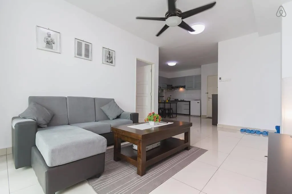 Apartment Mansion One Suites George Town